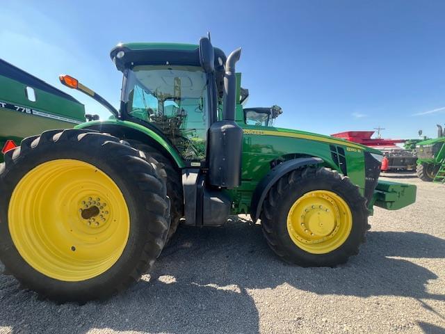 Image of John Deere 8310R equipment image 2