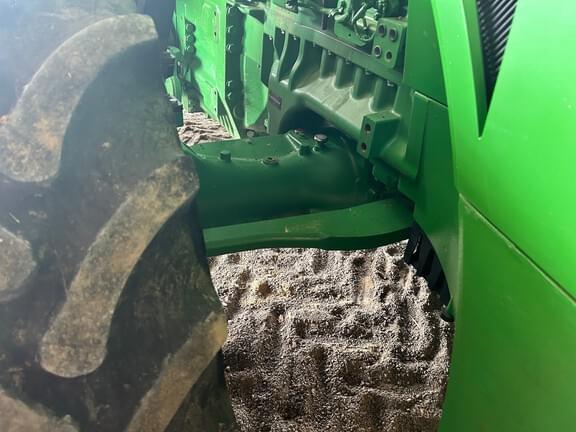 Image of John Deere 8310R equipment image 2