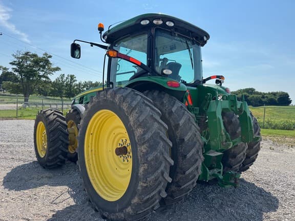 Image of John Deere 8310R equipment image 2