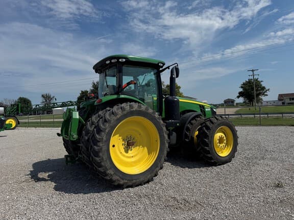 Image of John Deere 8310R equipment image 3