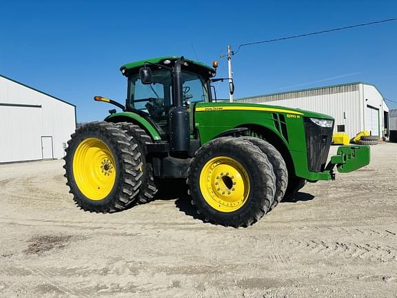 Image of John Deere 8310R equipment image 4