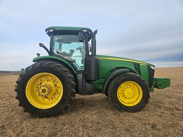 Image of John Deere 8310R equipment image 2