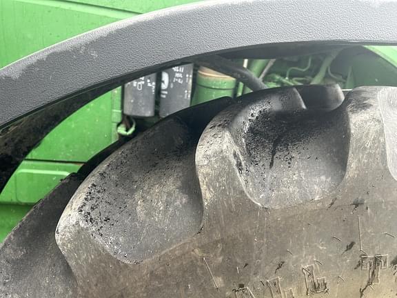 Image of John Deere 8310R equipment image 4