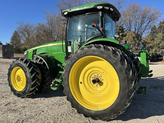 Image of John Deere 8310R equipment image 4