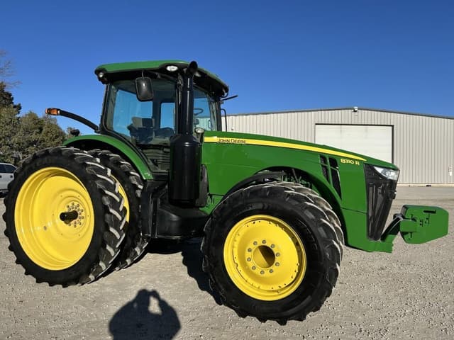 Image of John Deere 8310R equipment image 1