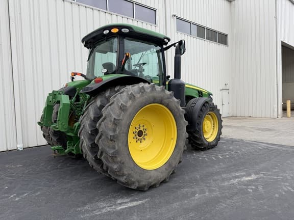 Image of John Deere 8310R equipment image 4