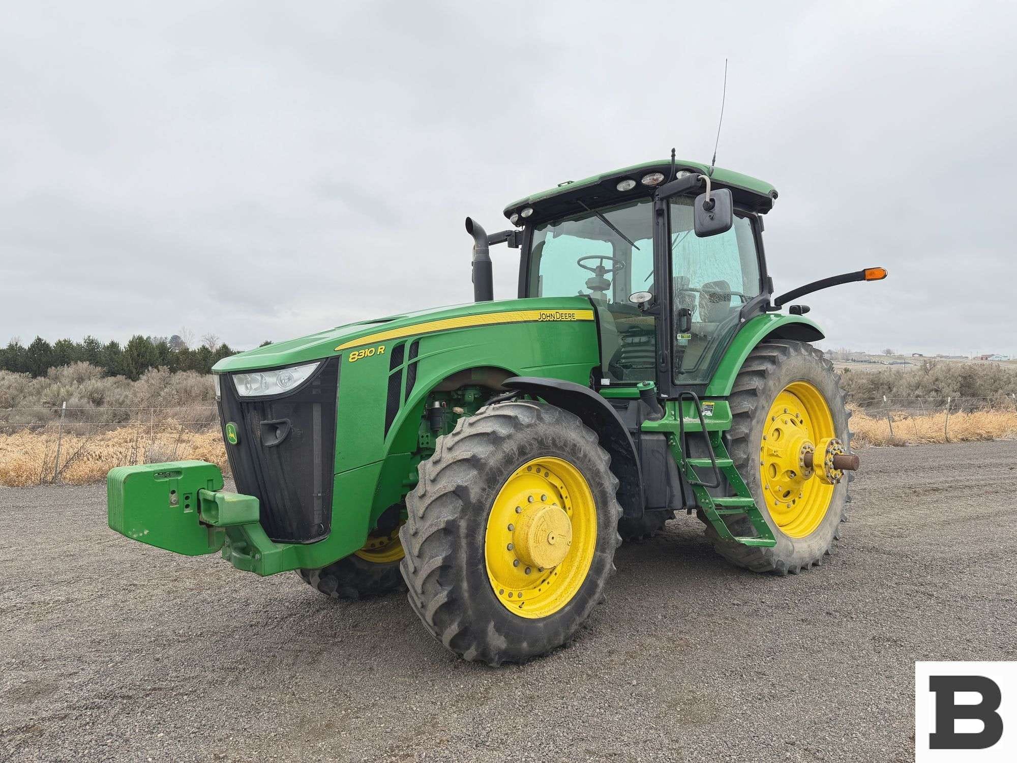 2011 John Deere 8310R Equipment Image0