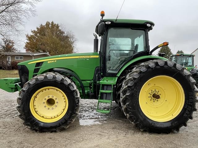 Image of John Deere 8320R equipment image 1