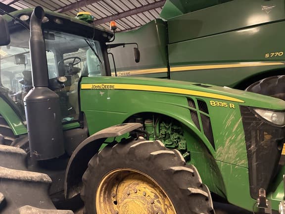 Image of John Deere 8335R Primary image