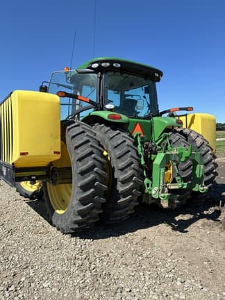 Image of John Deere 8335R equipment image 1