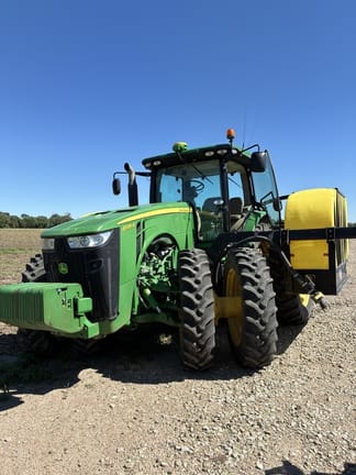 2011 John Deere 8335R Equipment Image0