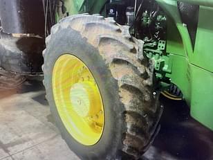 Main image John Deere 8335R 27