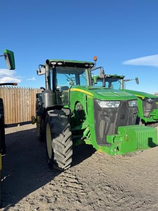 Image of John Deere 8335R equipment image 2