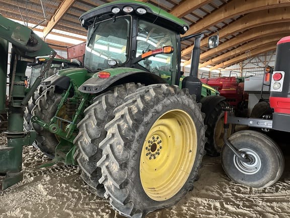2011 John Deere 8335R Equipment Image0