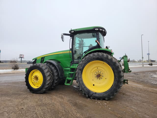 Image of John Deere 8335R equipment image 2