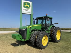 2011 John Deere 8335R Image