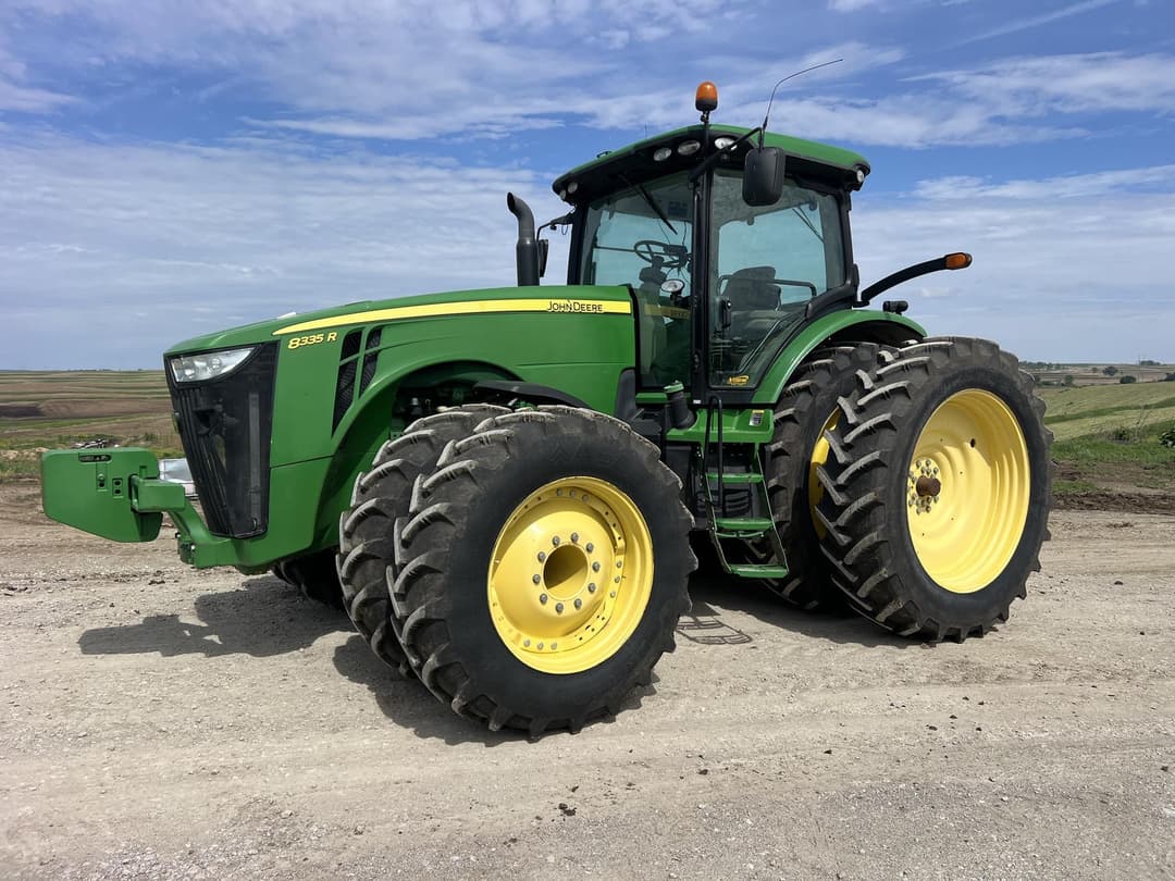 Image of John Deere 8335R Primary image