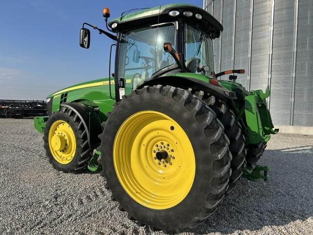 Image of John Deere 8335R equipment image 4