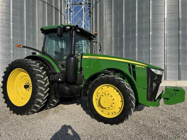 Image of John Deere 8335R equipment image 1