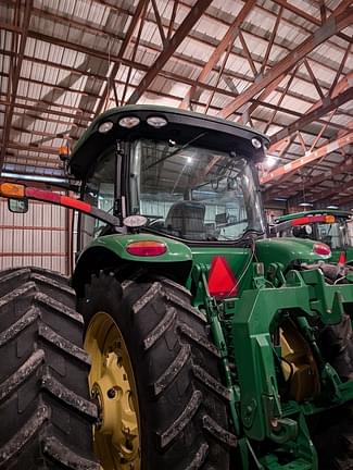 Image of John Deere 8335R equipment image 3