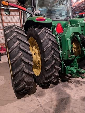 Image of John Deere 8335R equipment image 2