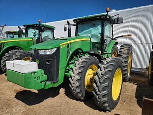 Main image John Deere 8335R 1