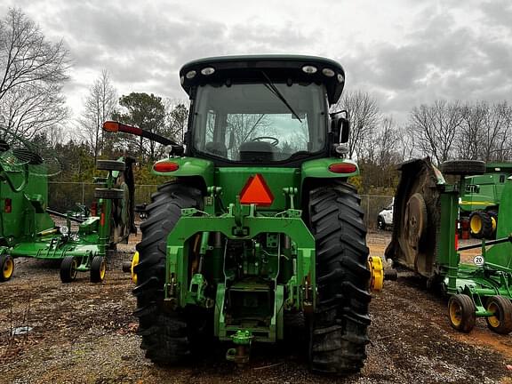 Image of John Deere 8335R equipment image 2