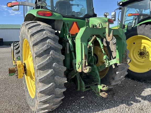 Image of John Deere 8335R equipment image 3