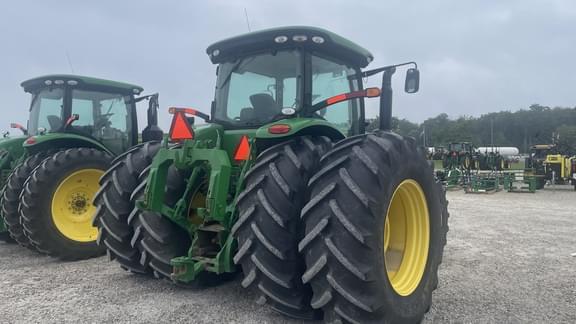 Image of John Deere 8335R equipment image 3