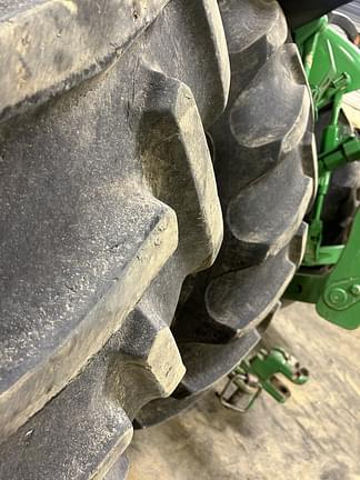 Image of John Deere 8335R equipment image 3