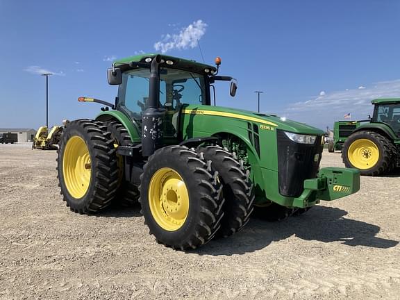 Image of John Deere 8335R equipment image 1