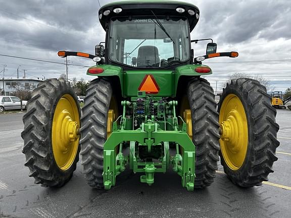 Image of John Deere 8335R equipment image 4