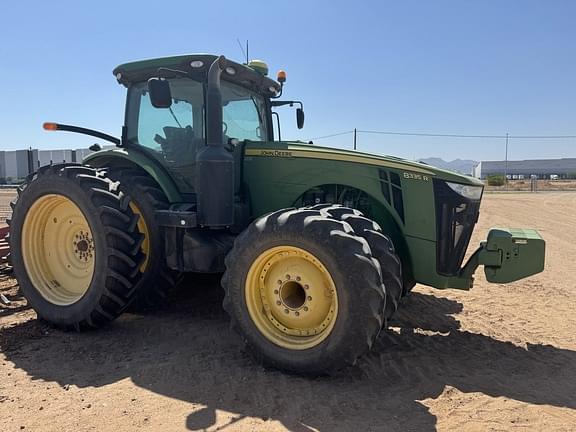 Image of John Deere 8335R equipment image 3