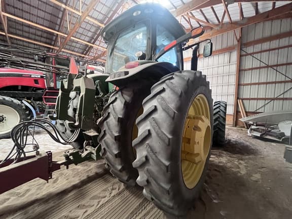 Image of John Deere 8335R equipment image 4
