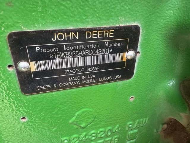 Image of John Deere 8335R equipment image 1