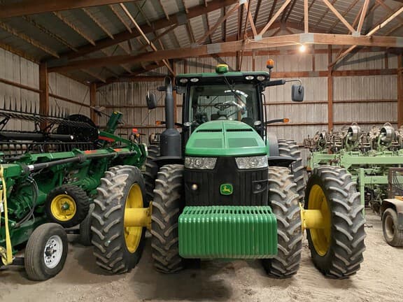 Image of John Deere 8335R Primary image