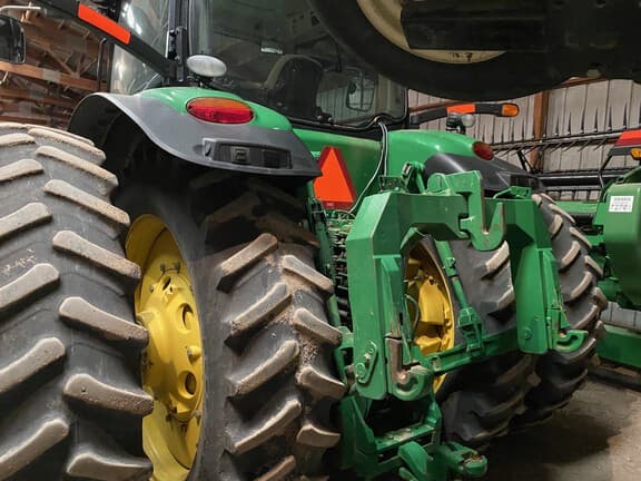 Image of John Deere 8335R equipment image 4