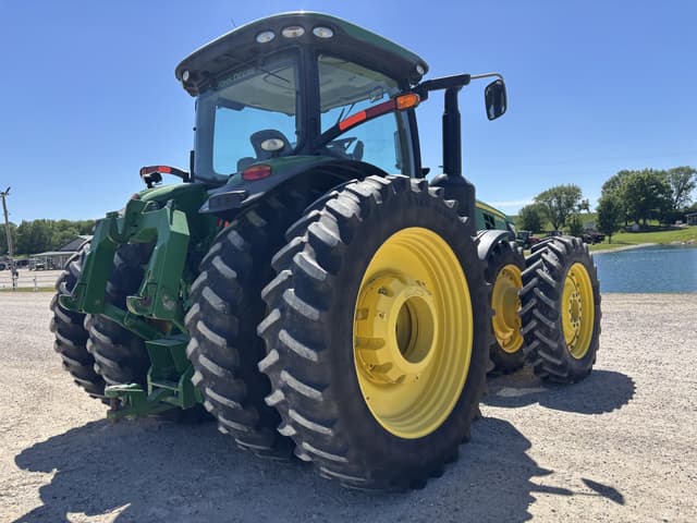Image of John Deere 8335R equipment image 4