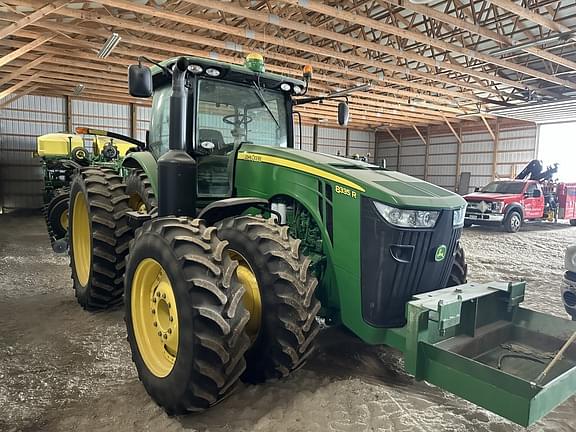 Image of John Deere 8335R Image 0