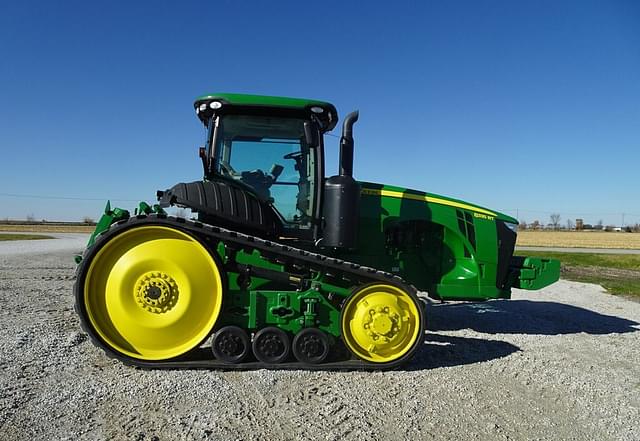 Image of John Deere 8335RT equipment image 4