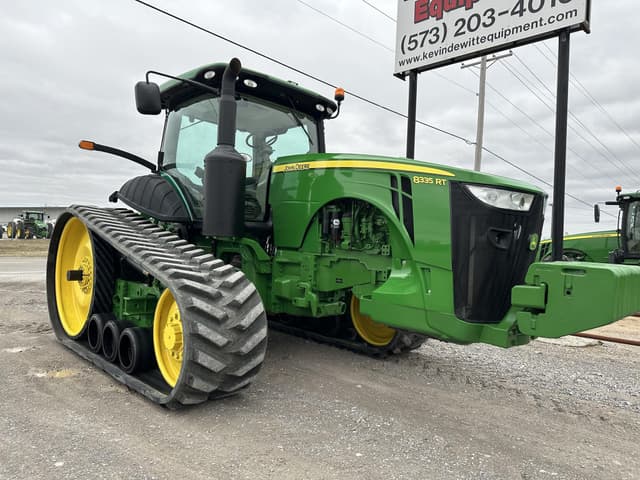 Image of John Deere 8335RT equipment image 3