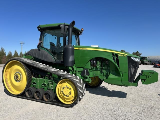 Image of John Deere 8335RT equipment image 1