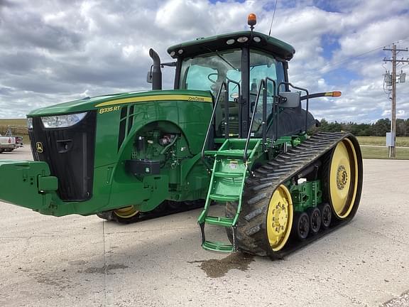 Image of John Deere 8335RT equipment image 2