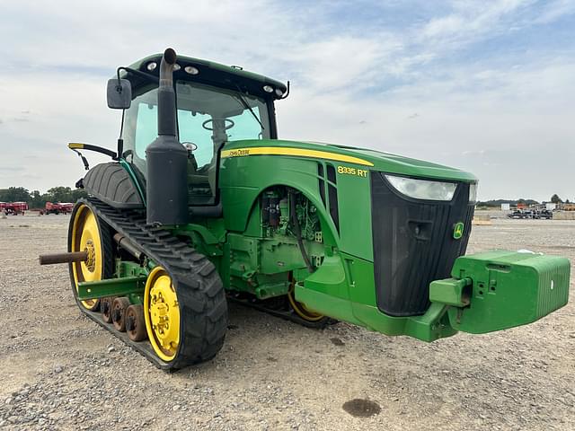 Image of John Deere 8335RT equipment image 1