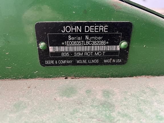 Image of John Deere 835 equipment image 2