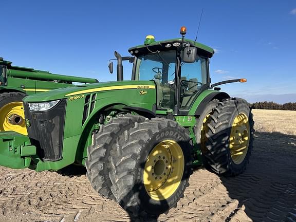 Image of John Deere 8360R equipment image 1