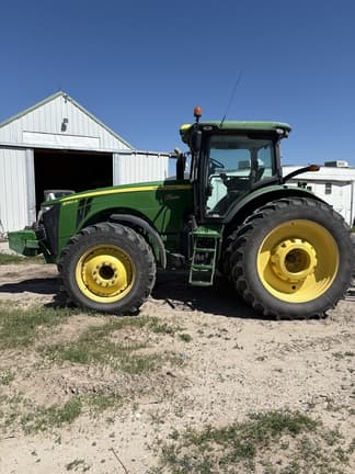Image of John Deere 8360R equipment image 1