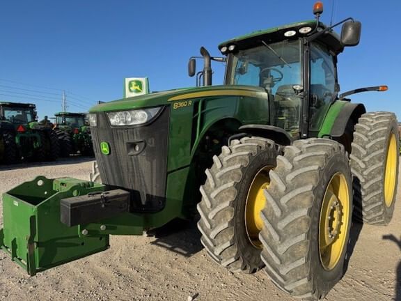 2011 John Deere 8360R Equipment Image0