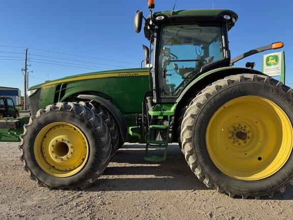 Image of John Deere 8360R equipment image 1
