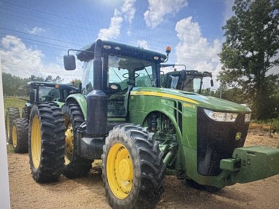 2011 John Deere 8360R Equipment Image0